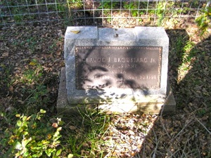 Broussard Grave,  Claude Jr. | FB-C046