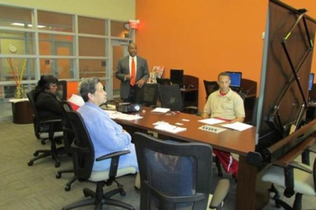 Image 2 Finance Forum with Willie Howard