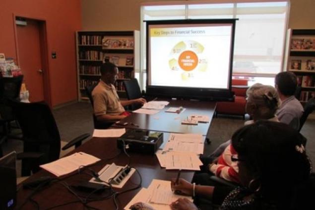 Image 4 Finance Forum with Willie Howard